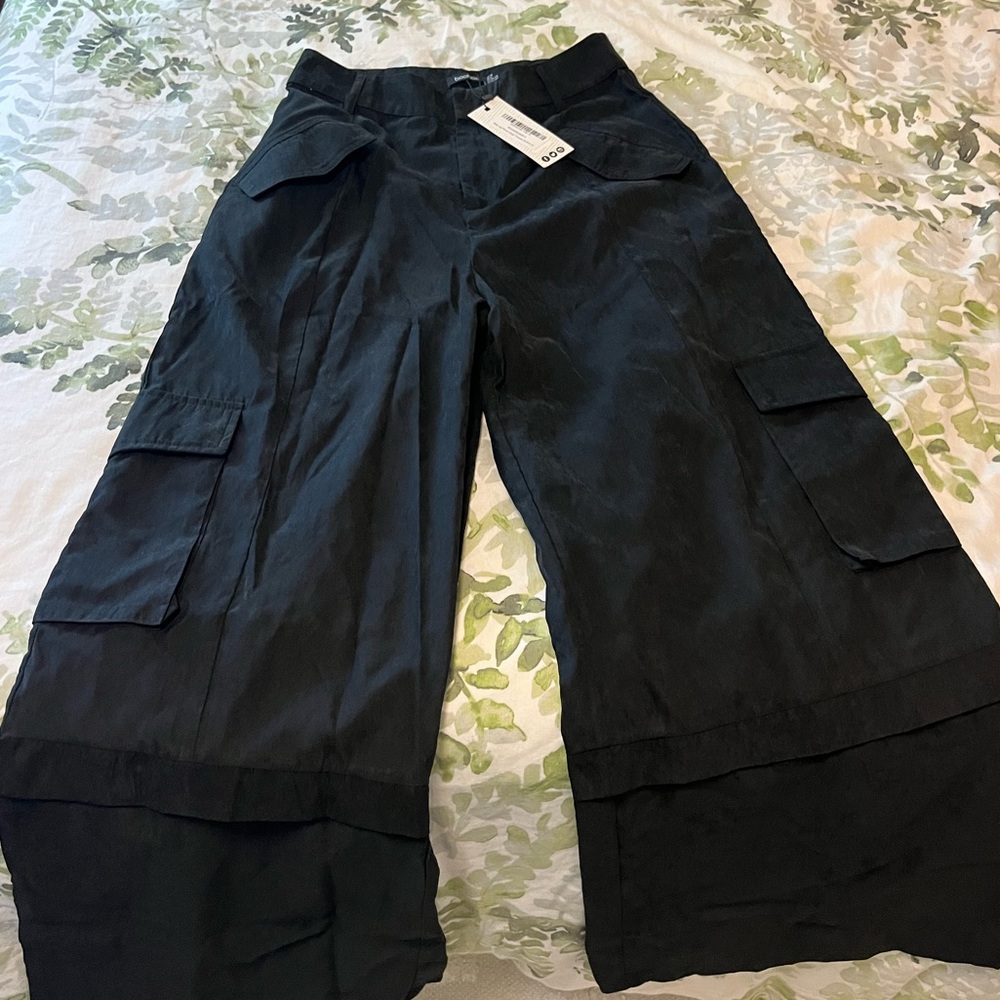 Boohoo Women’s 6 Wide Leg Cargo Pants